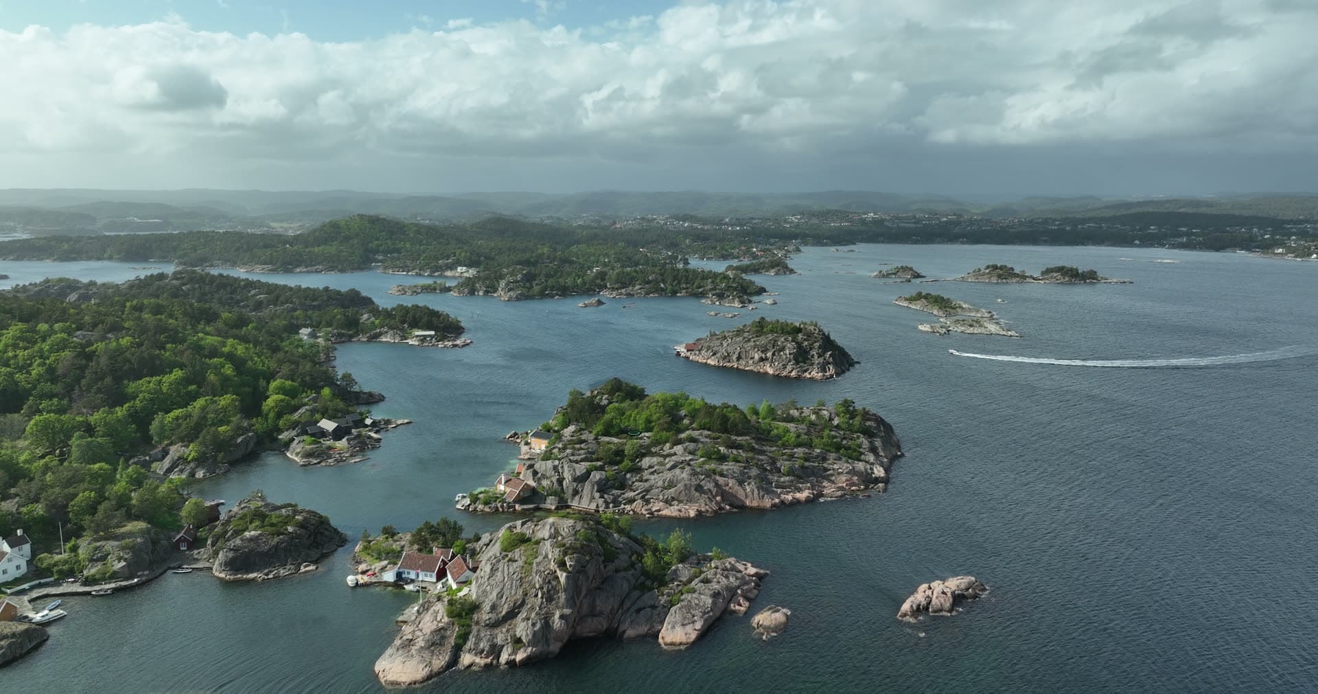 Bird's eye view and rocky islands, Ny-Hellesund