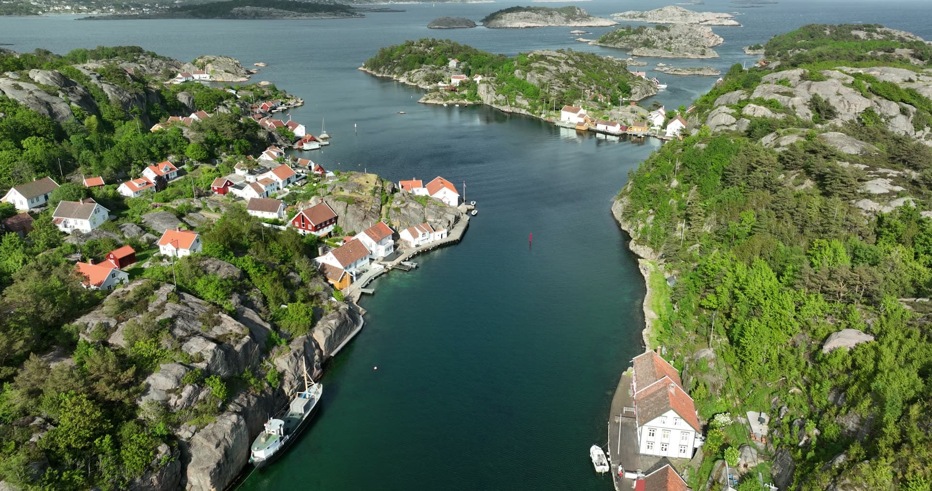 Coastal village and rocky islands, Ny-Hellesund