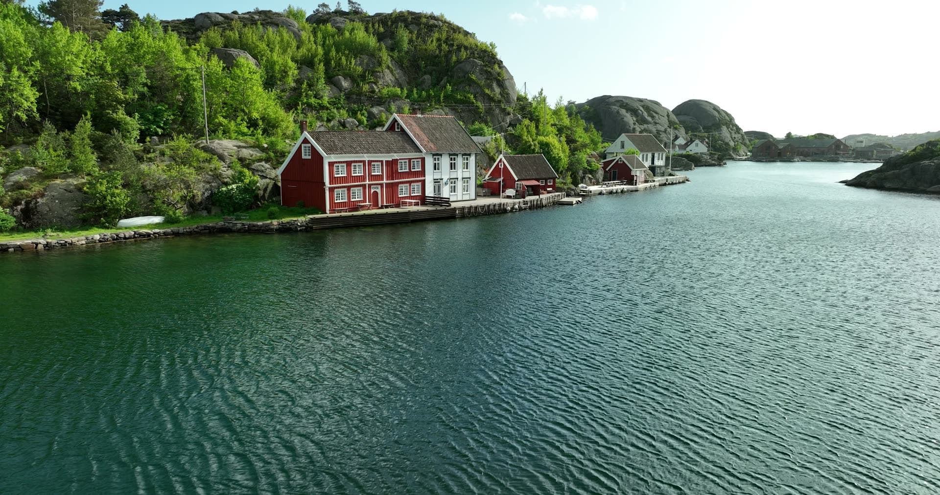 White and red buildings and red wooden houses, Ny-Hellesund