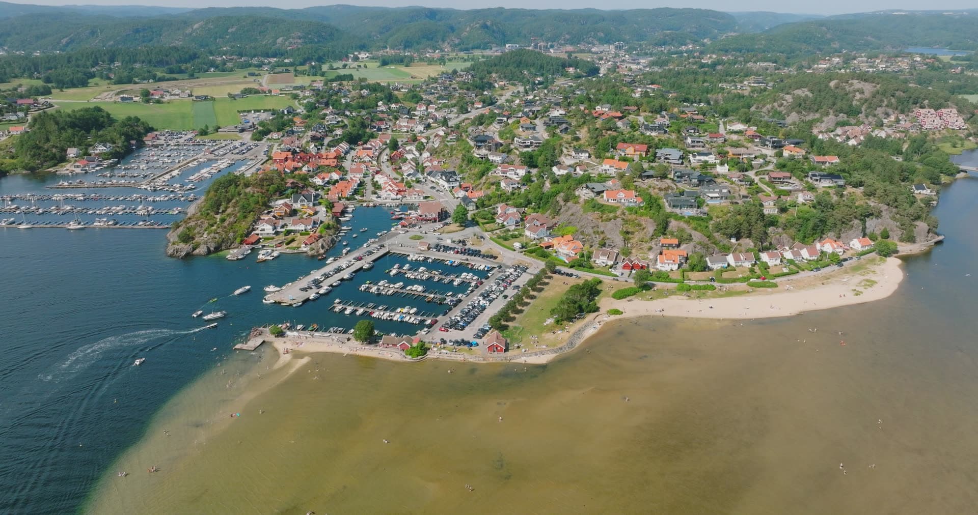 High angle shot and bird's eye view, Høllen