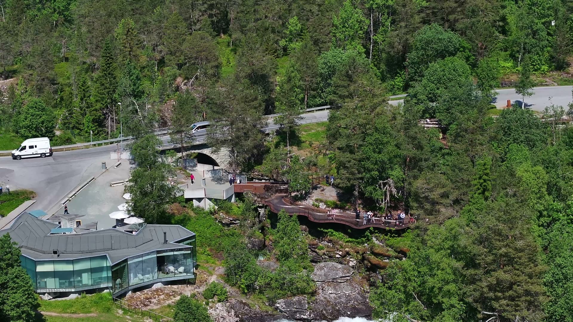 Close aerial view of Gudbrandsjuvet walkways and cafe