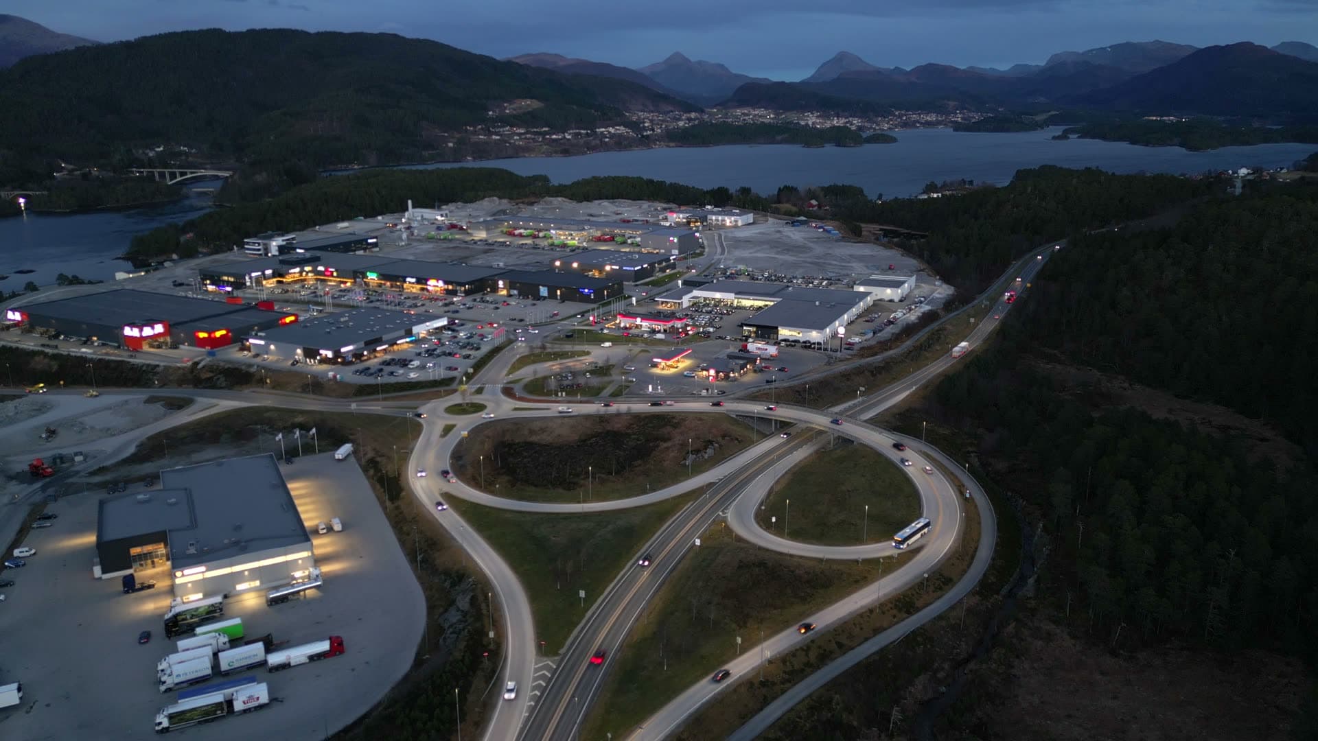 Digernes retail park and looping interchange at blue hour