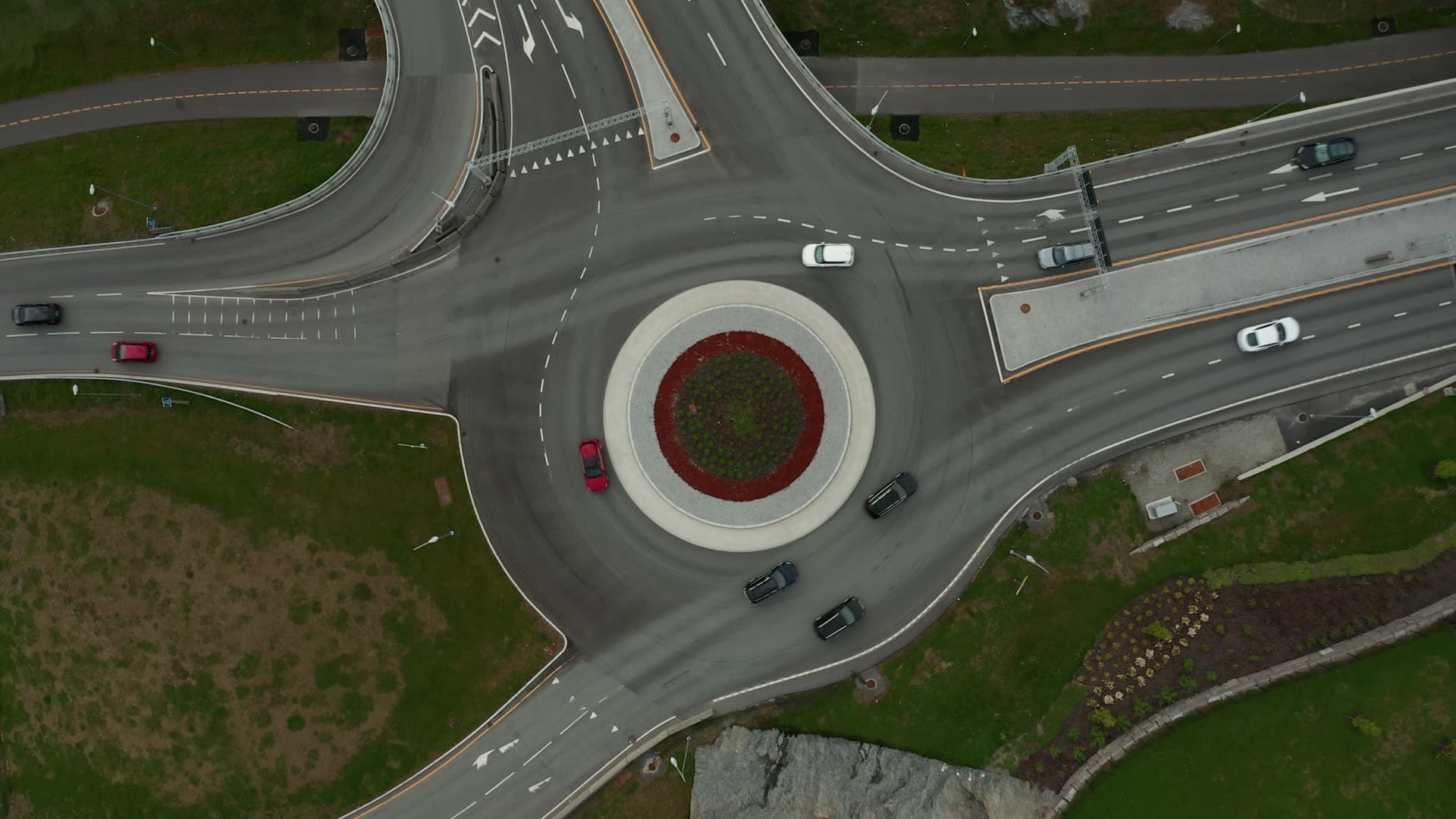 Roundabout with circular traffic flow, Stavanger