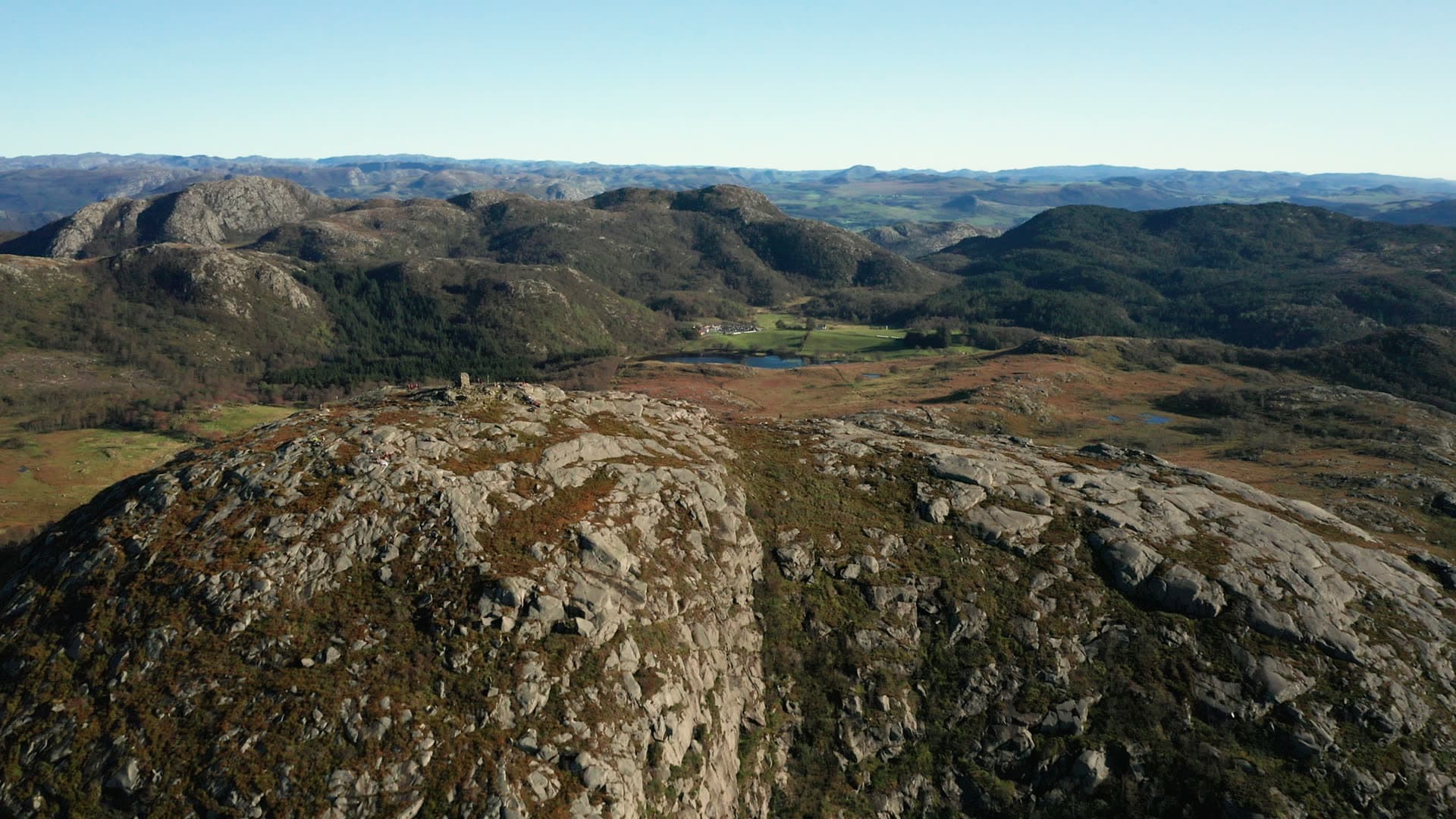 Rocky mountain peaks above moorland, Dalsnuten