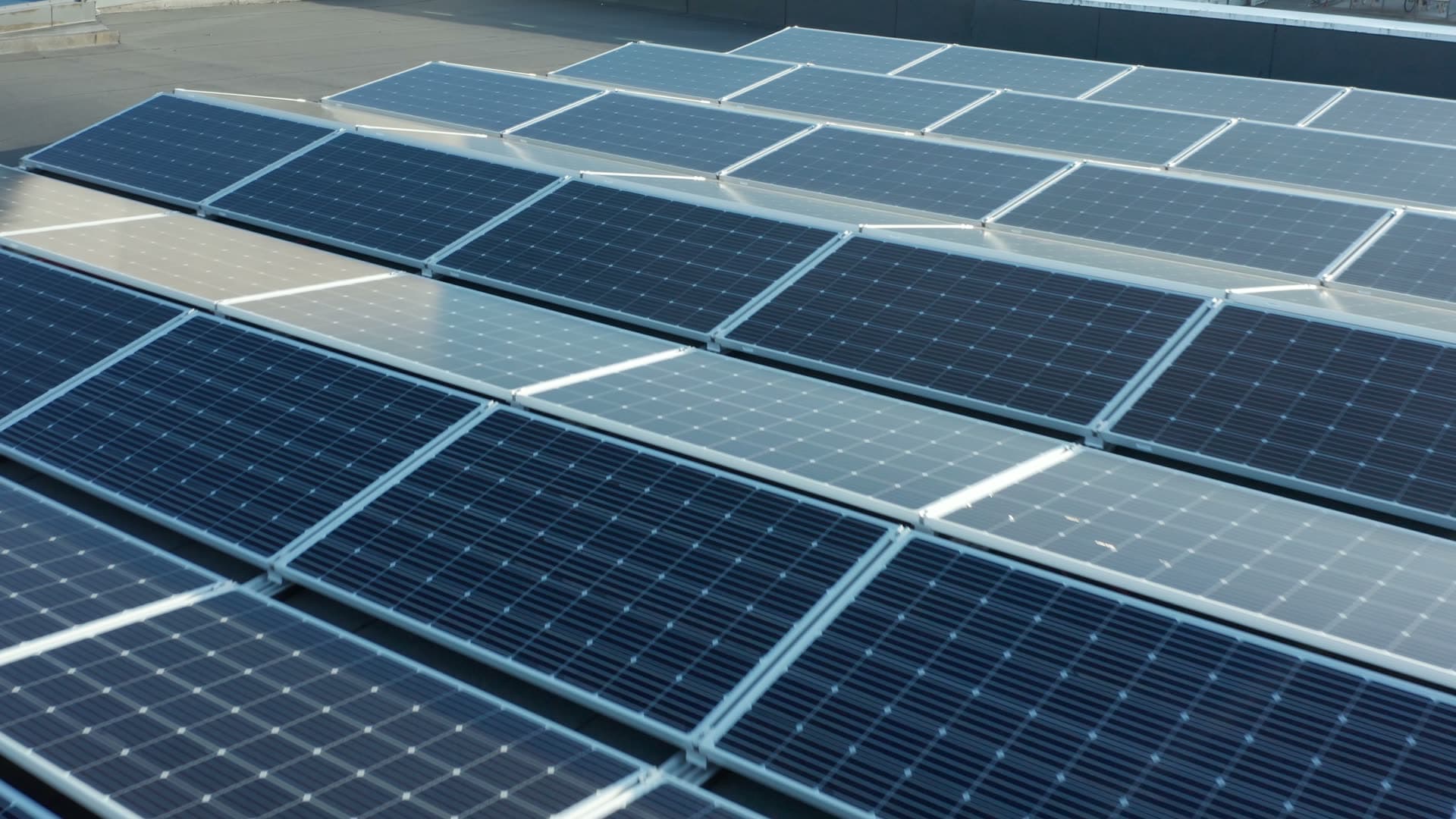 Rooftop solar panel array, Forus