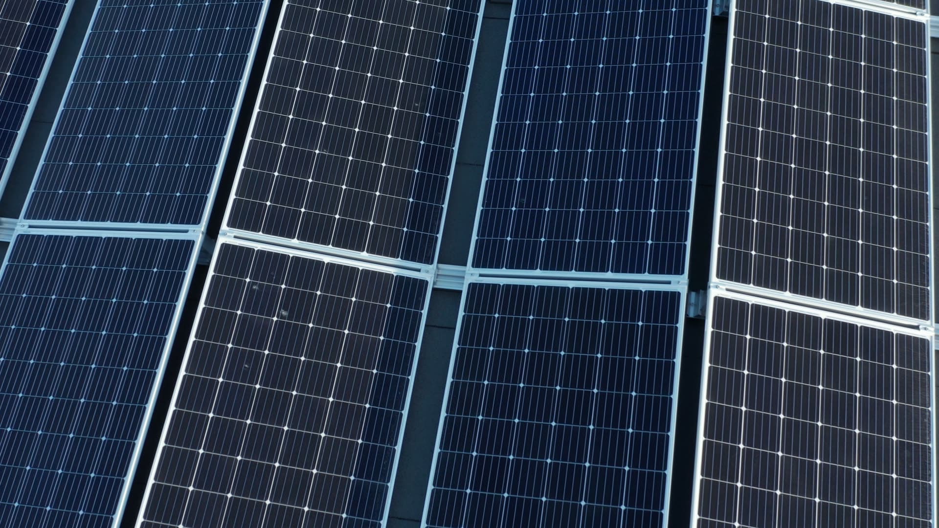 Large solar panel array installation, Moseid