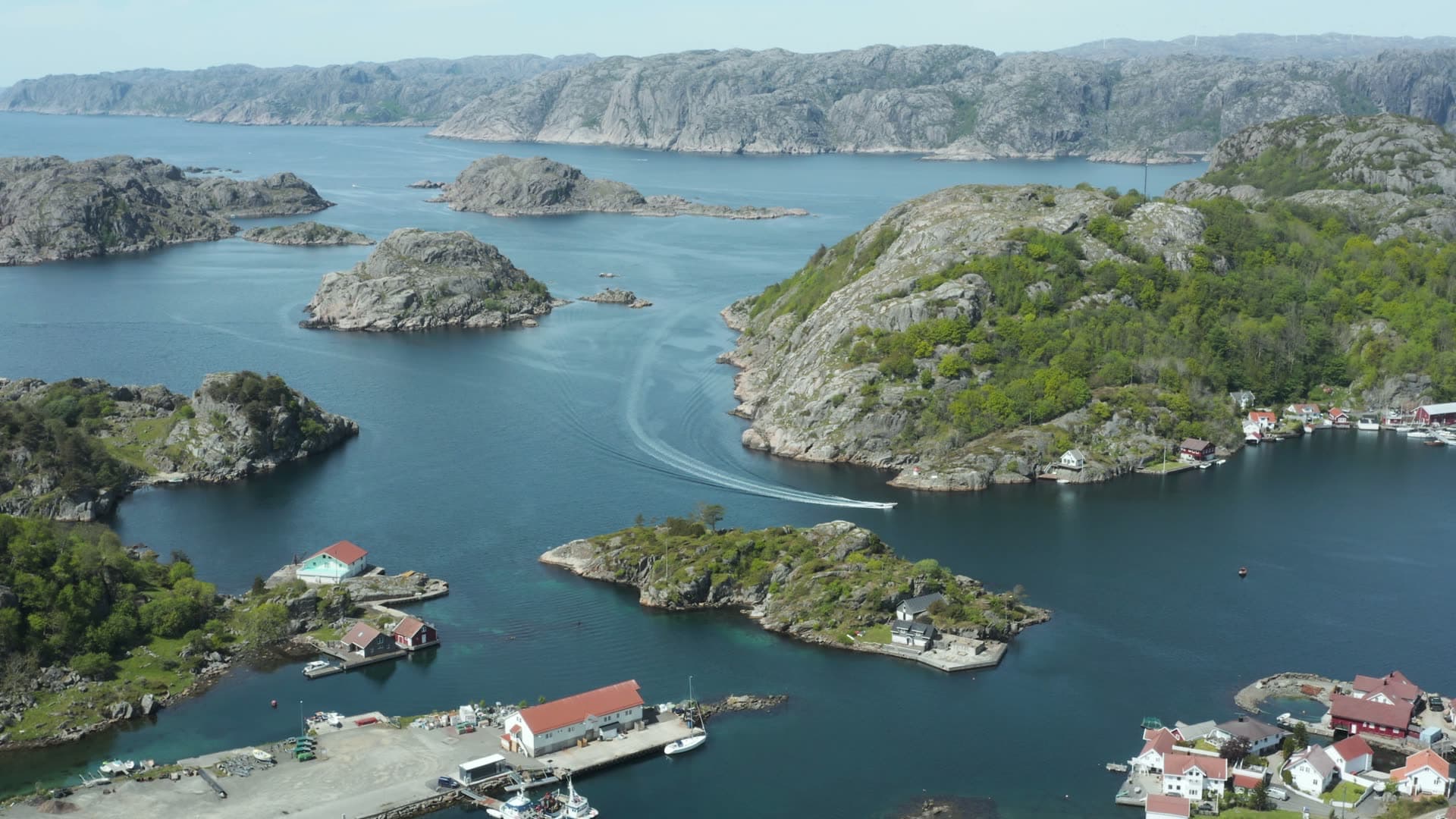 Rocky archipelago with coastal village settlement, Hågåsen kystbatteri