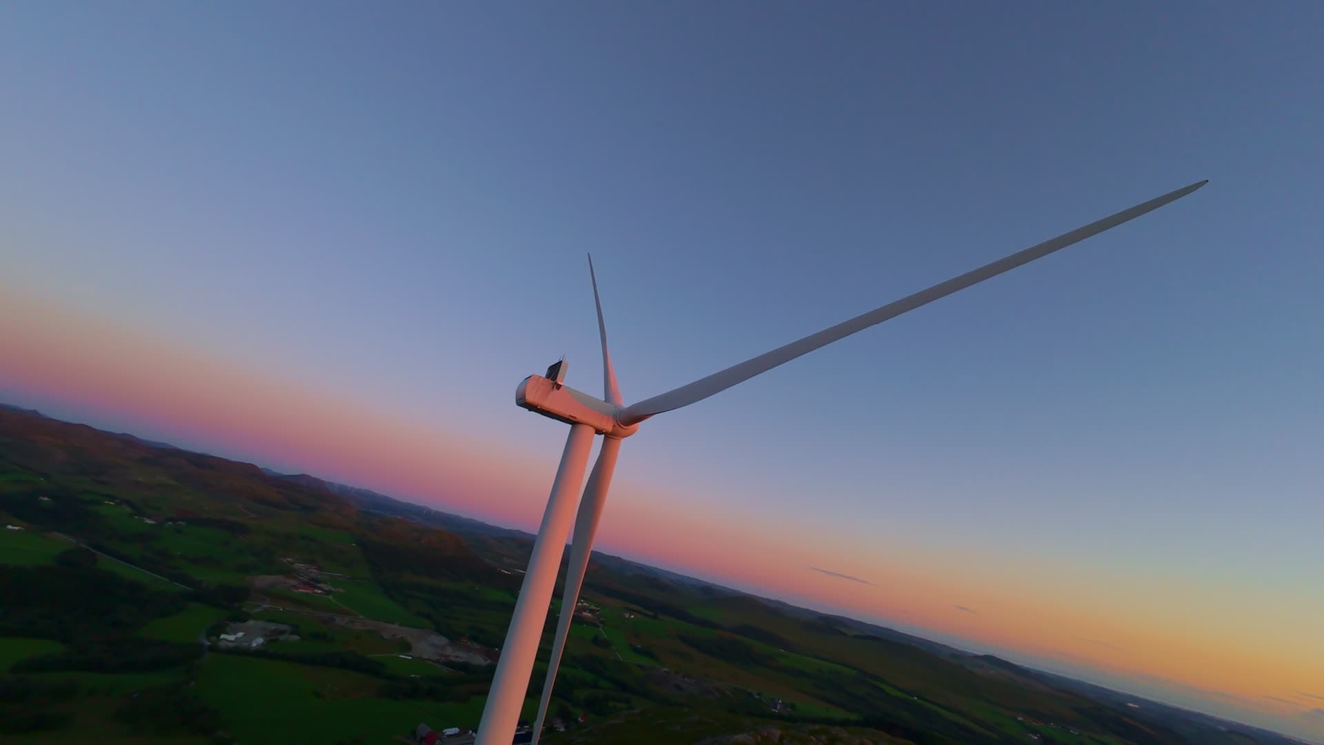 Wind turbine at golden hour, Sulken