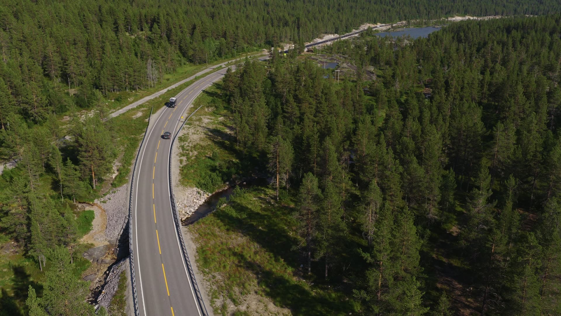 Highway through boreal forest, Hovden