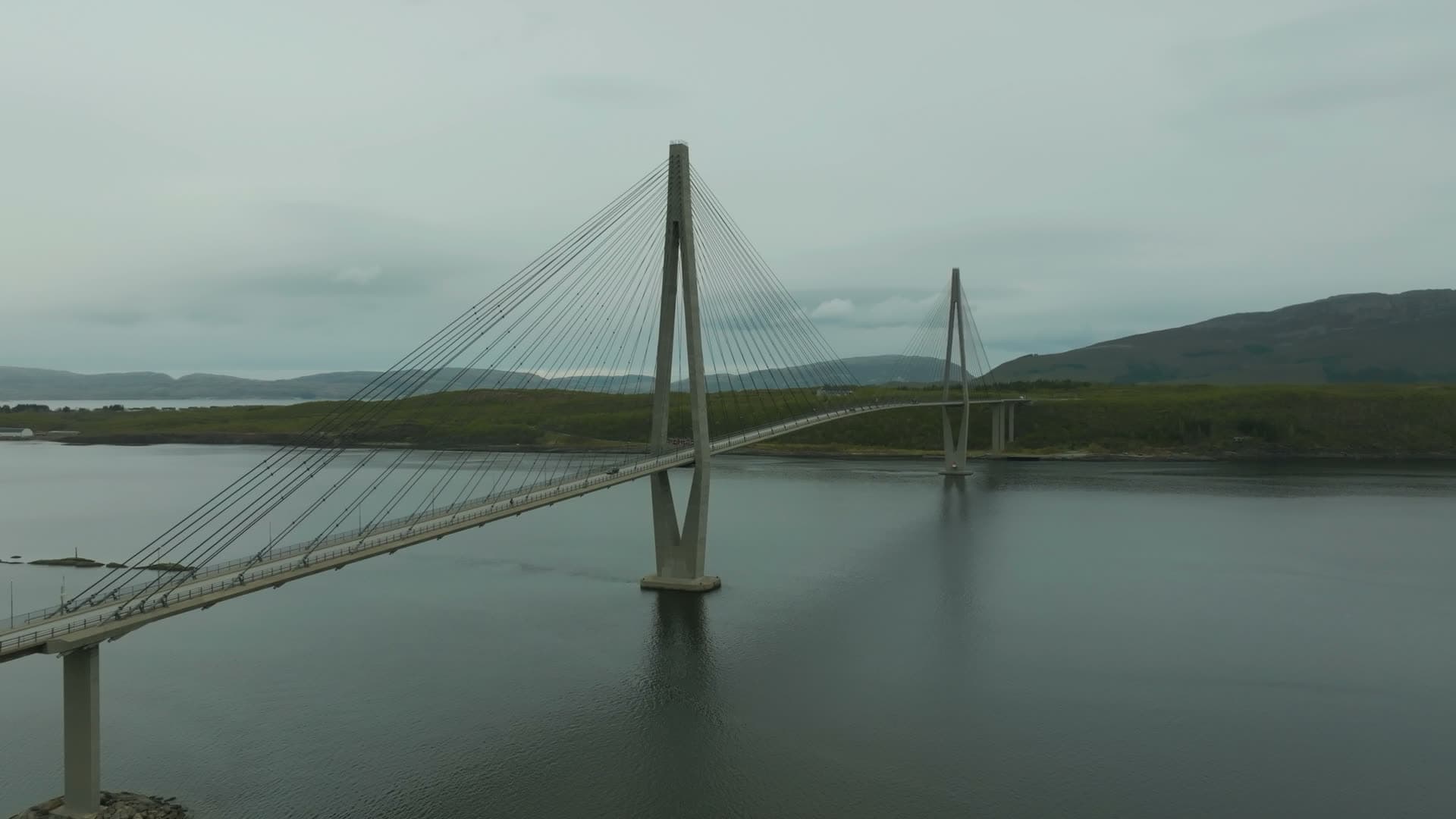 Helgelandsbrua