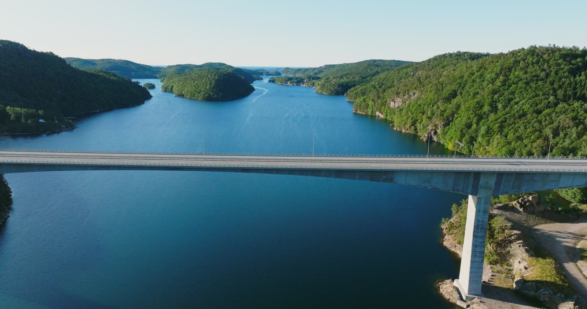 Sideways drift along guardrail over inlet, Trysfjordbrua, Norway